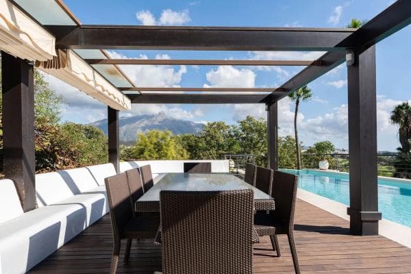 Chalet independiente en venta en Avenida Generalife, Marbella
thumbnail 1