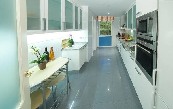 Venta de piso en Barrio Las Brisas, Marbella
thumbnail 1