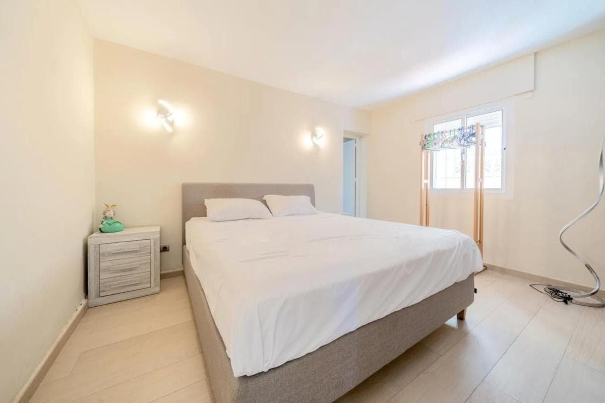 Venta de chalet independiente en Avenida Gustavo Adolfo Becquer, Marbella
photo 4