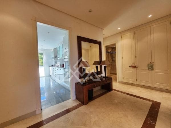 Venta de piso en Calle menga, Marbella
thumbnail 1