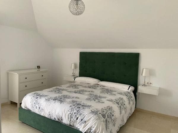 Duplex en venta en Barrio Las Brisas, Marbella thumbnail 2