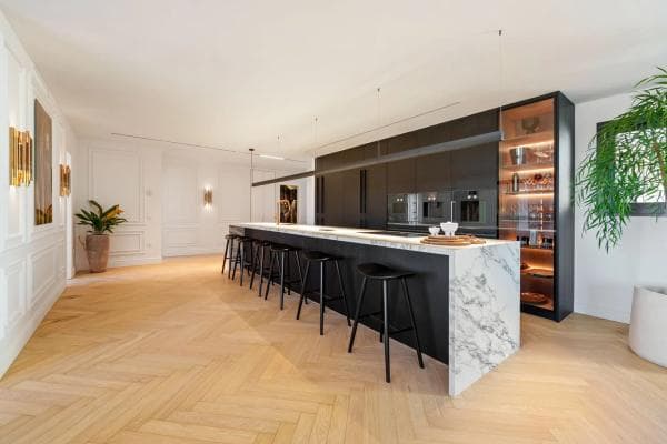 Duplex en venta en Barrio Los Naranjos, Marbella photo 1