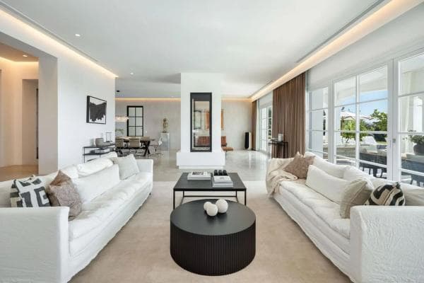 Chalet independiente en venta en Calle Pléyades, Marbella
thumbnail 1