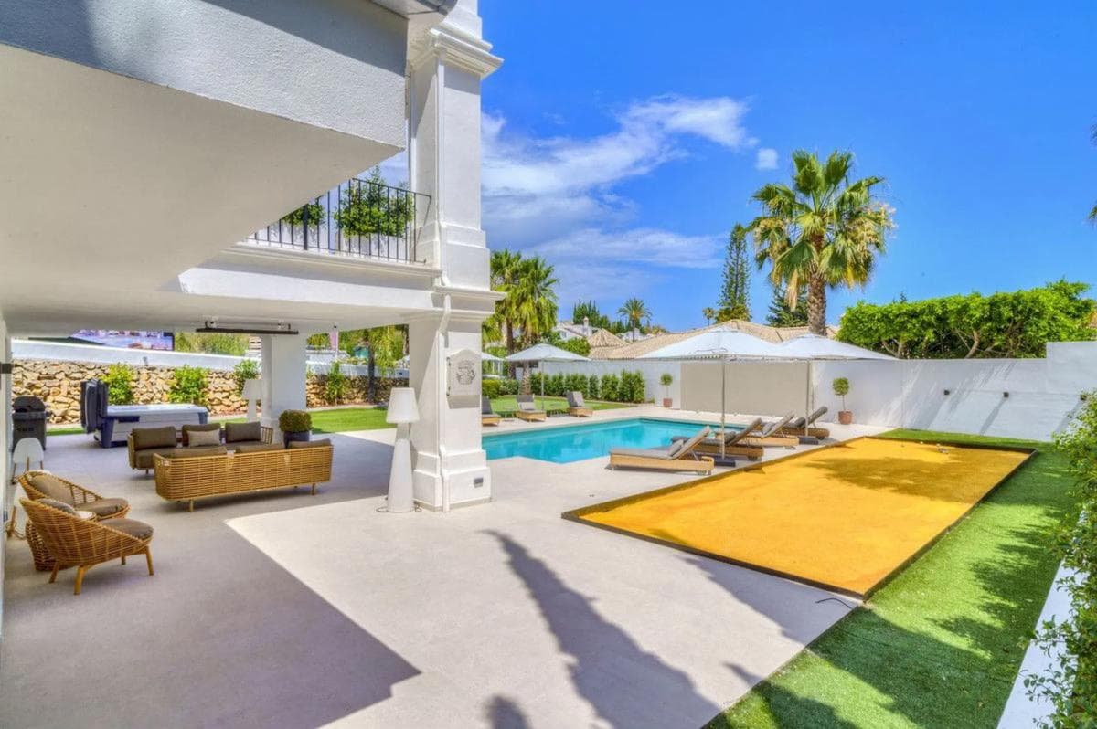 Venta de chalet independiente en Calle Artemisa, Marbella
photo 4