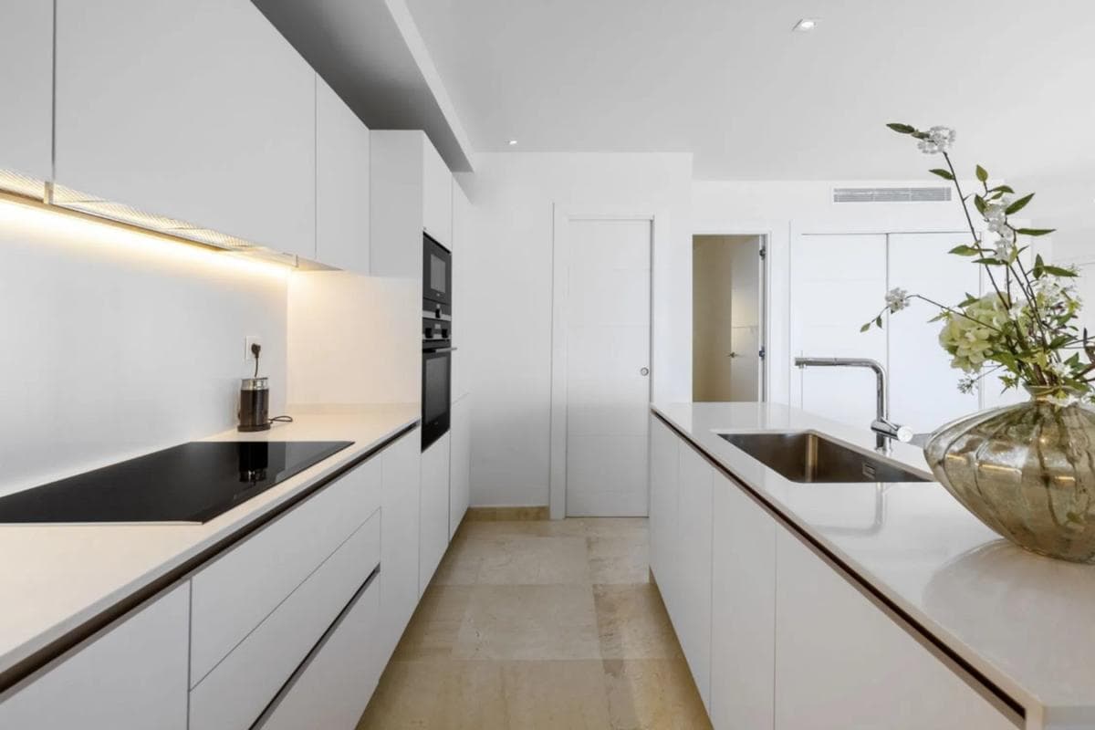 Venta de piso en Barrio Los Naranjos, Marbella
photo 4