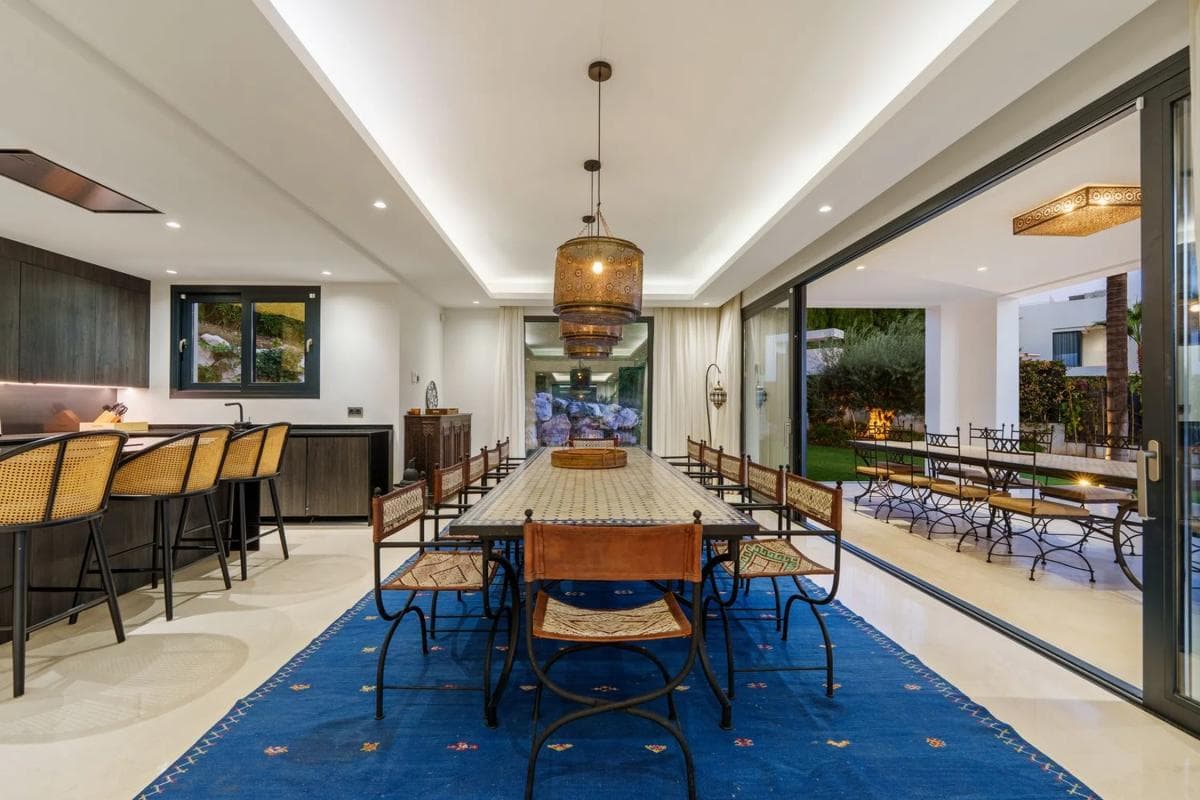 Venta de chalet independiente en Calle Artemisa, Marbella
photo 2