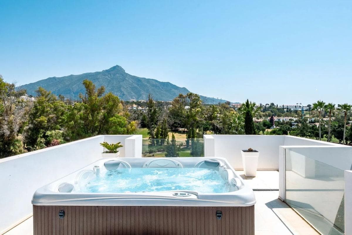 Venta de chalet independiente en Urbanizacion N Andalucia 1G, Marbella
photo 3