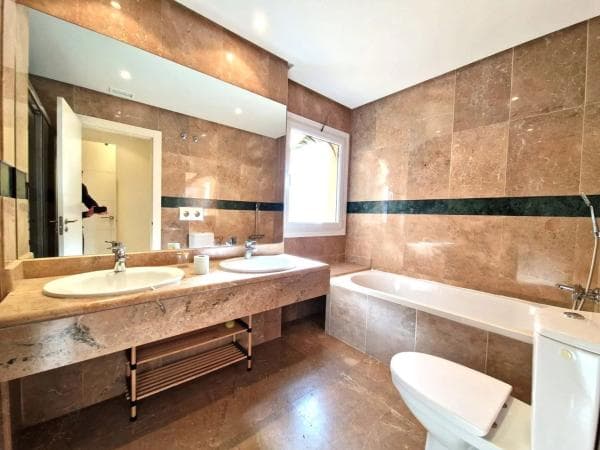 Piso en venta en CL PLEYADES-NVA ANDALUCIA H, 39, Marbella
photo 1