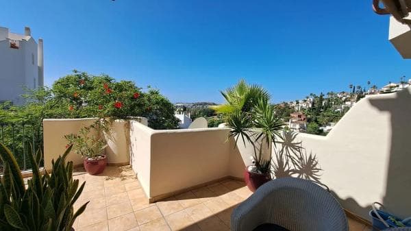 Piso en venta en Calle Aries, Marbella
photo 1