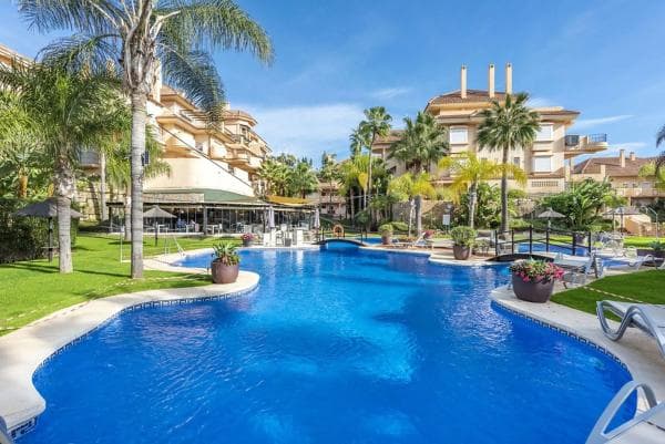Piso en venta en Calle Aries, Marbella
thumbnail 2
