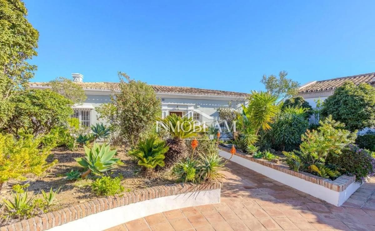 Venta de chalet independiente en Calle Pléyades, Marbella
photo 3