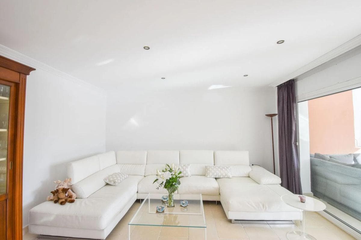 Sale of townhouse in Barrio Los Naranjos , Marbella photo 4