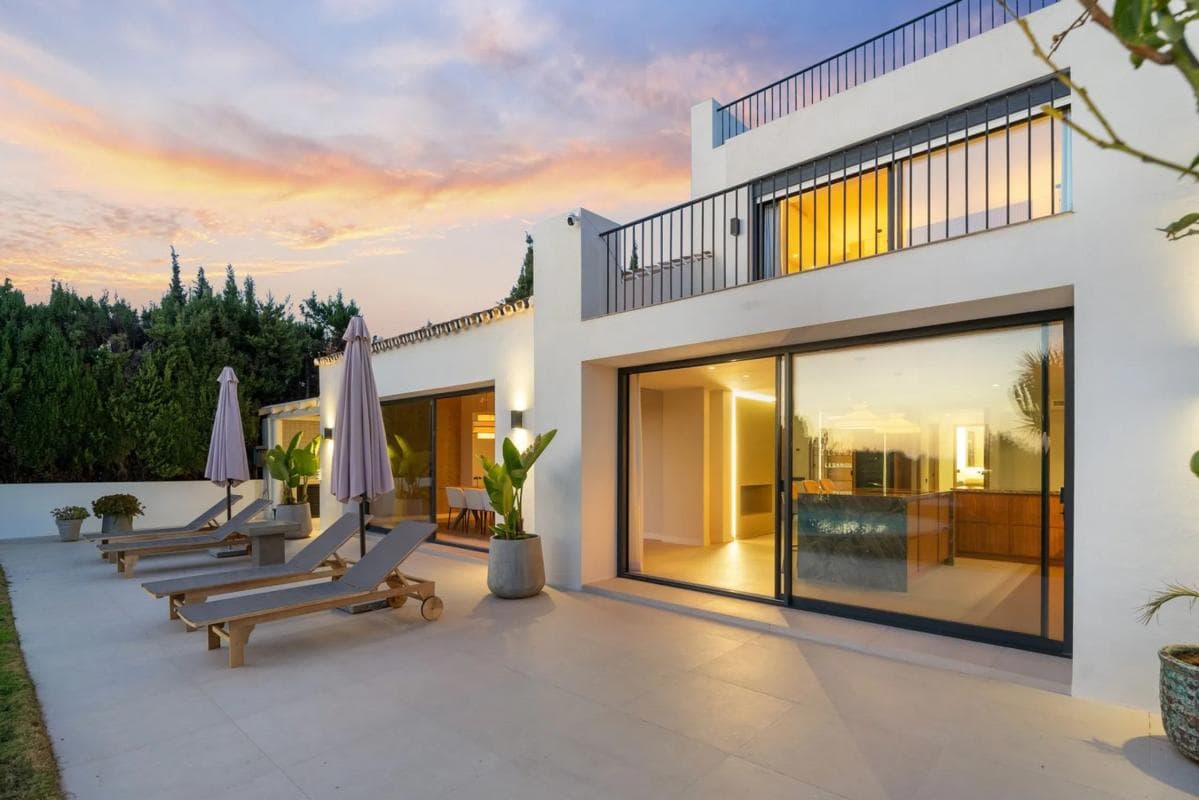 Sale of independent chalet in Barrio Los Naranjos, Marbella
photo 5