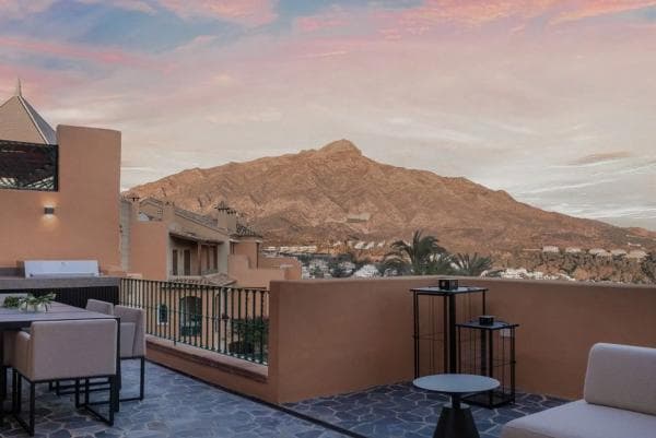 Duplex en venta en Barrio Los Naranjos, Marbella thumbnail 2