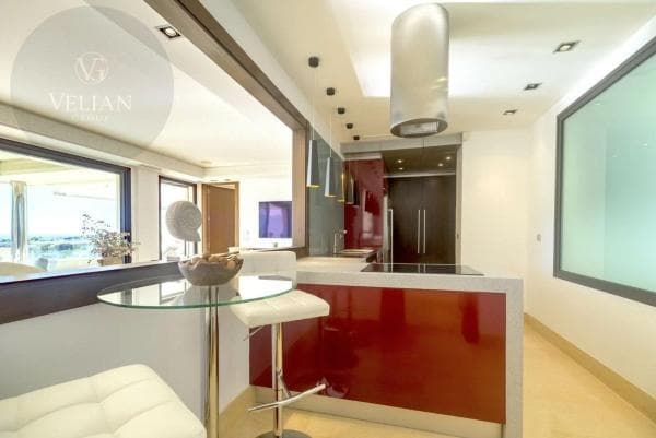 Apartment for sale in Nueva andalucia, Marbella photo 1