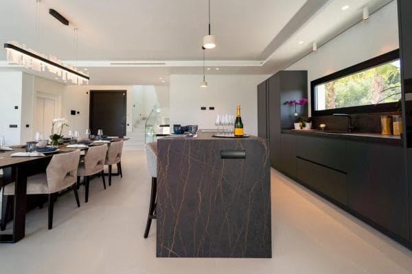 Chalet independiente en venta en Calle Sirio, 323, Marbella
thumbnail 2