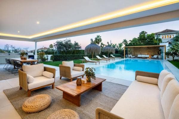 Chalet independiente en venta en Calle Osa Menor 2G, Marbella
thumbnail 2