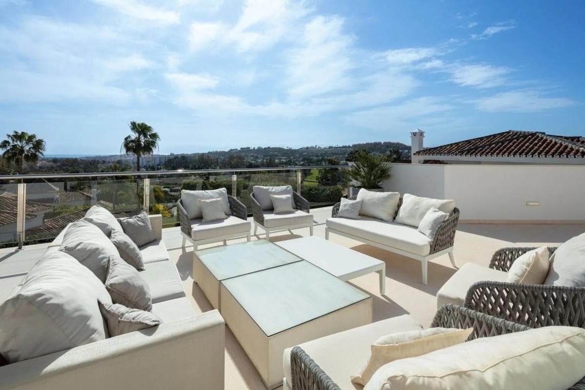 Venta de chalet independiente en Calle Auriga, Marbella
photo 2