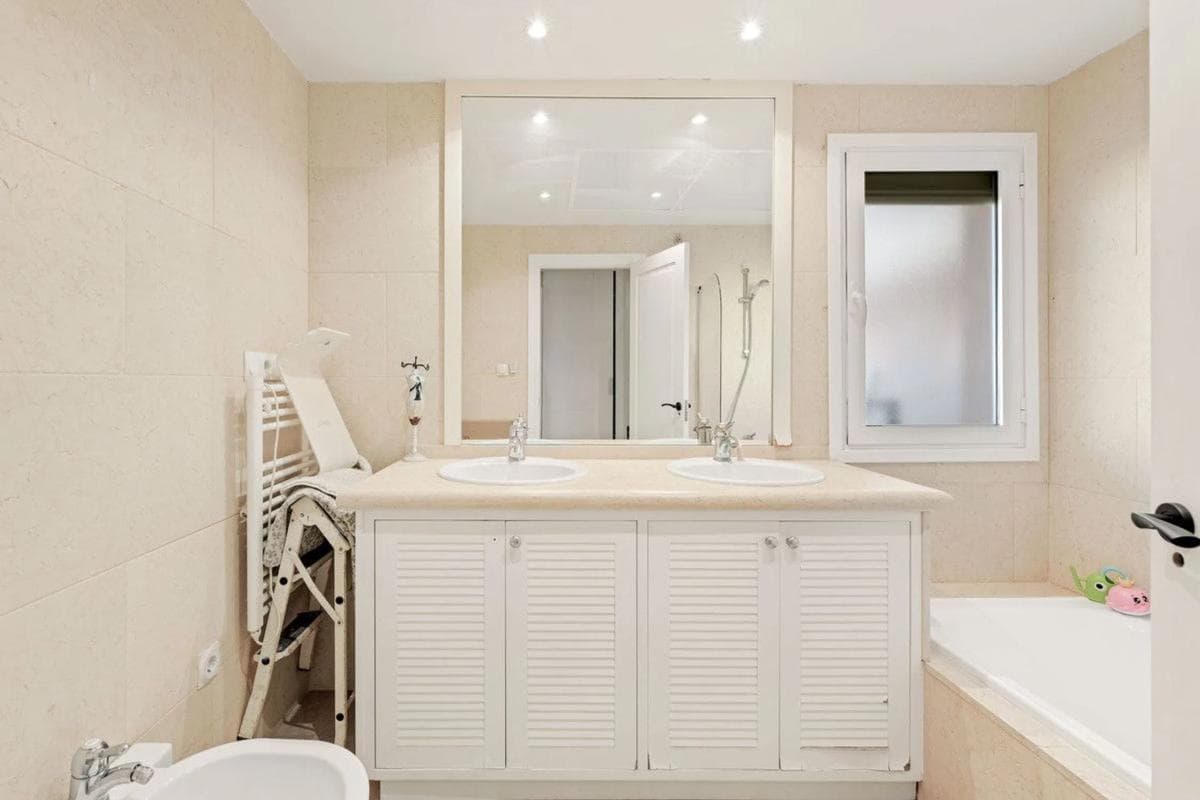 Sale of apartment in Avenida Calderón de la Barca, Marbella
photo 5