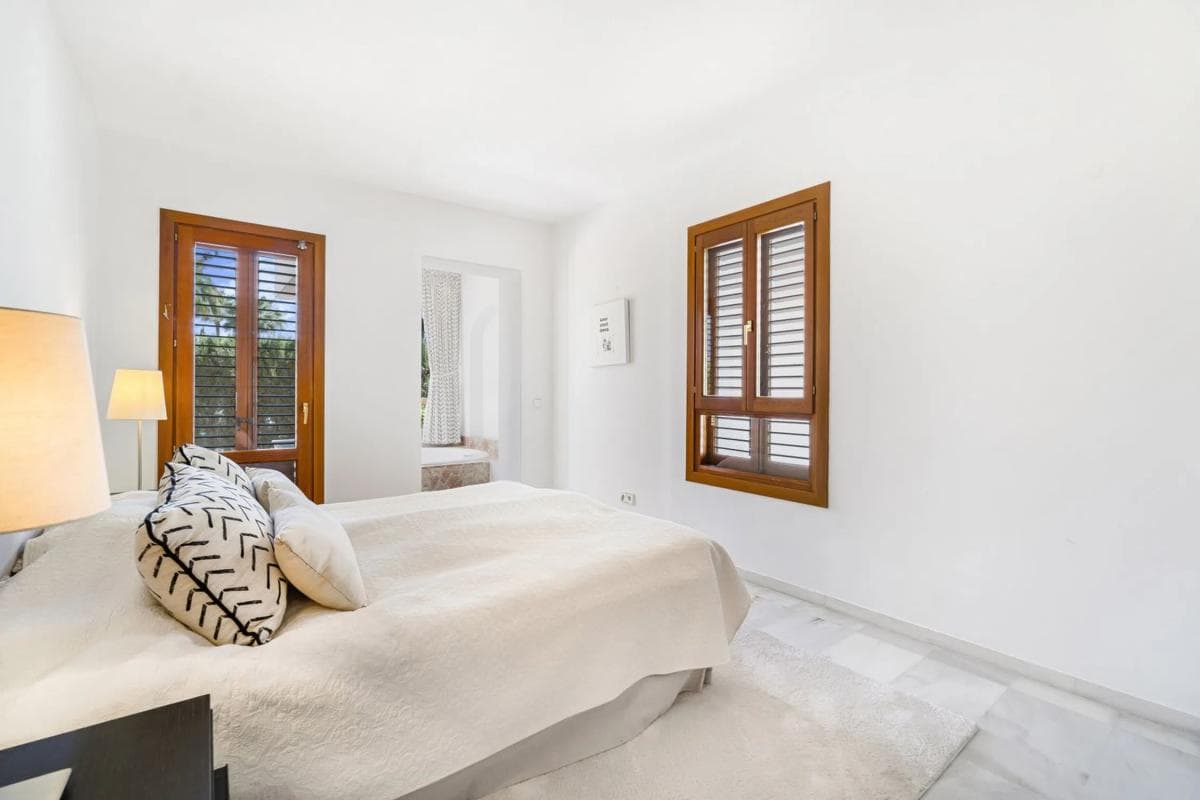 Sprzedaż mieszkania w Barrio Los Naranjos, Marbella
photo 4