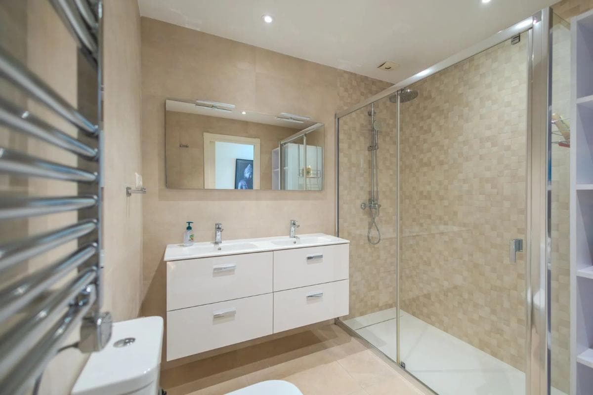 Sale of apartment in Barrio Los Naranjos, Marbella
photo 5