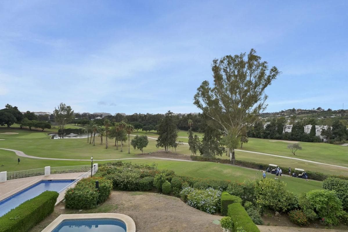 Sale of apartment in Urbanizacion N Andalucia 3F, Marbella
photo 2