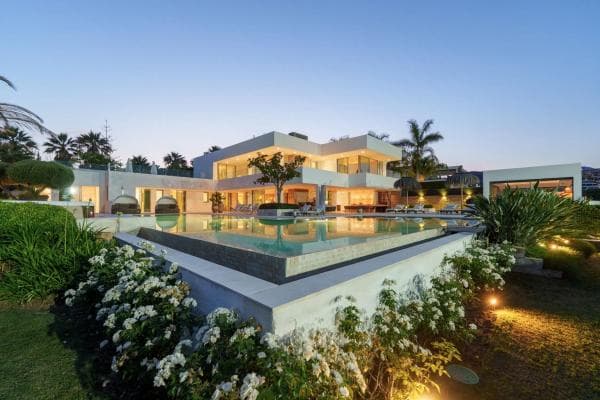 Chalet independiente en venta en Calle Osa Menor 2G, 42 B, Marbella
photo 1