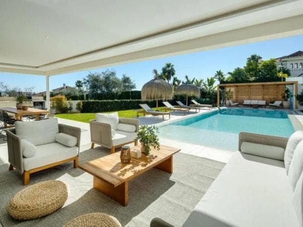 Chalet independiente en venta en Calle Osa Menor 2G, Marbella
thumbnail 2