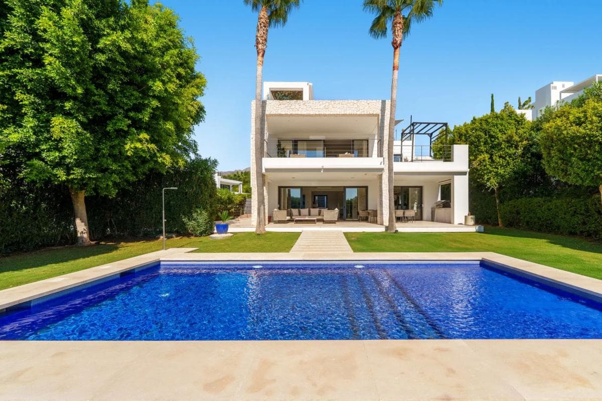 Venta de chalet independiente en Calle Casiopea 5F, 29 -37, Marbella
photo 3
