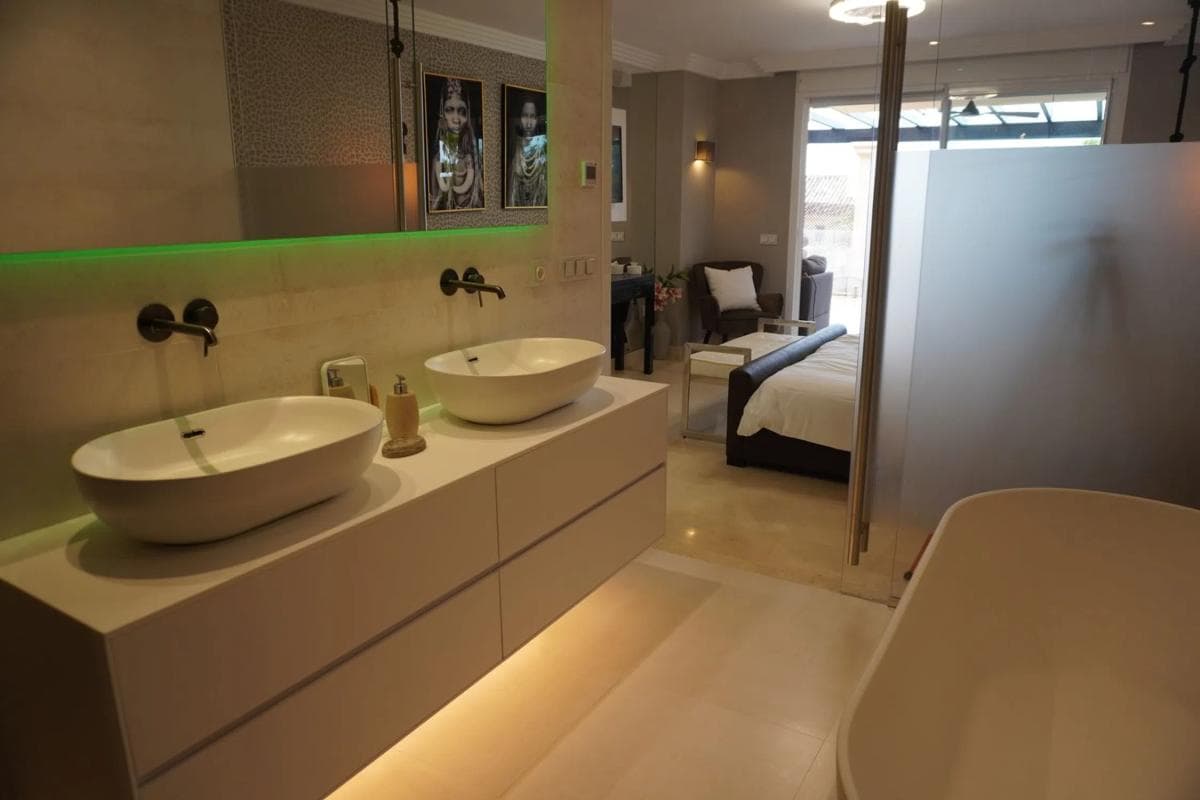 Sale of apartment in Calle Pléyades, 35, Marbella
photo 4