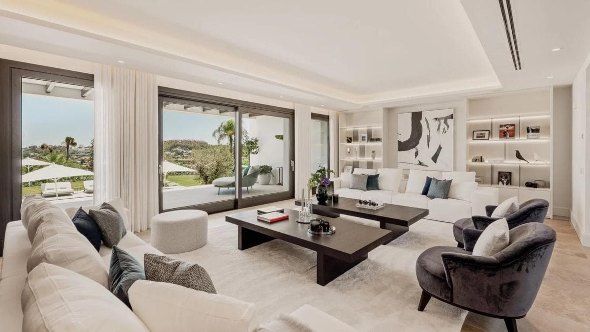 Venta de chalet independiente en Barrio Los Naranjos, Marbella
photo 2
