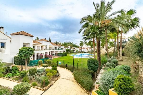 Piso en venta en Calle Aries, Marbella
thumbnail 2