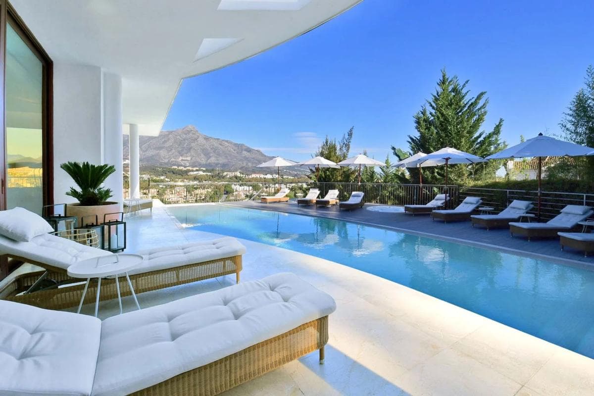 Venta de chalet independiente en Avenida Calderón de la Barca, 4 -66, Marbella
photo 2