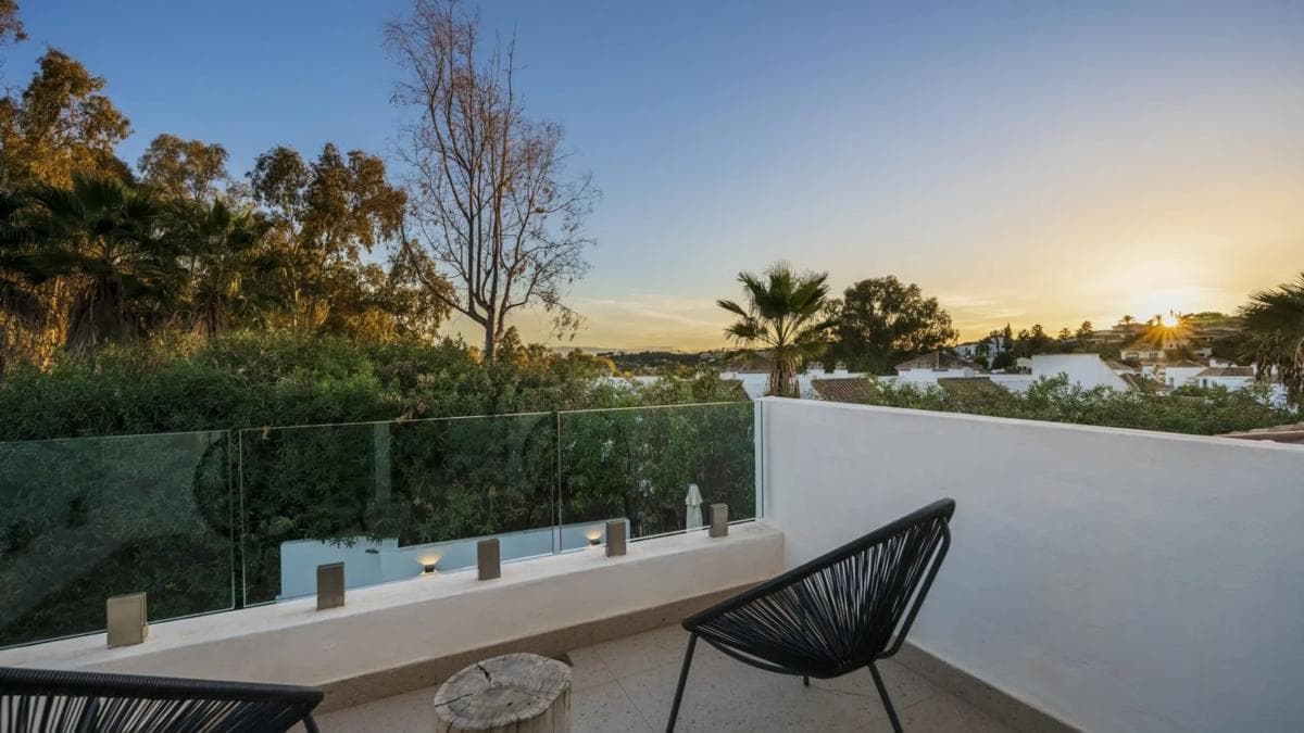 Venta de chalet independiente en Barrio Los Naranjos, Marbella
photo 5