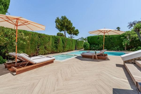 Chalet independiente en venta en Barrio Los Naranjos, Marbella
thumbnail 2