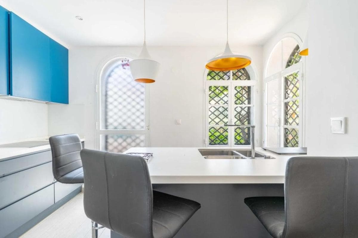 Venta de chalet adosado en Barrio Los Naranjos , Marbella photo 2