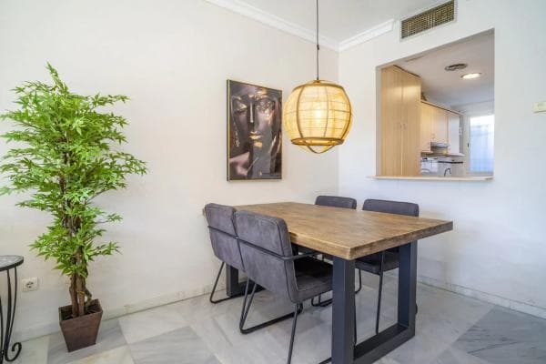 Piso en venta en Barrio Los Naranjos, Marbella
thumbnail 1