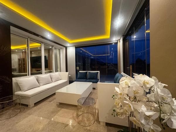 Duplex en venta en Barrio Los Naranjos, Marbella thumbnail 1