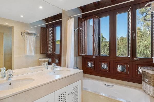 Duplex en venta en UR N ANDALUCIA L, 24, Marbella thumbnail 1