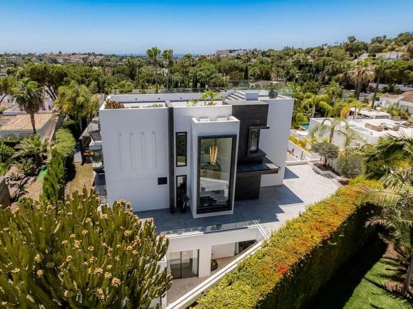 Chalet independiente en venta en Calle Leo, Marbella
photo 1