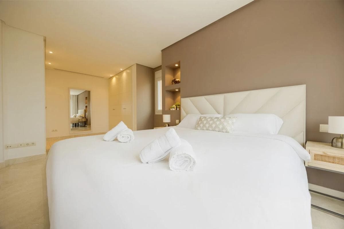 Penthouse sale in Urbanización Vista Real, 39, Marbella photo 4
