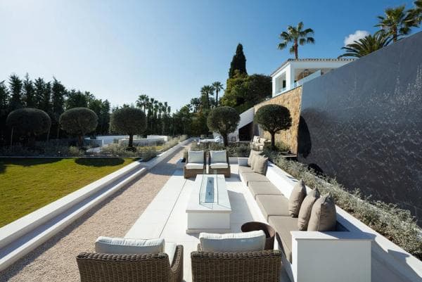 Chalet independiente en venta en Calle Pez Austral, 33, Marbella
thumbnail 2
