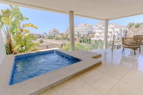 Duplex en venta en Barrio Los Naranjos, Marbella thumbnail 1