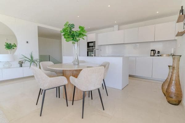 Duplex en venta en Barrio Los Naranjos, Marbella thumbnail 2