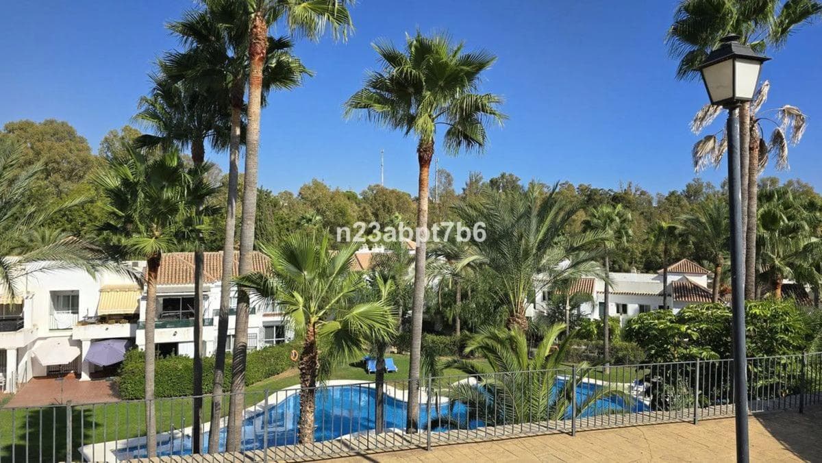 Venta de piso en Barrio Los Naranjos, Marbella
photo 2
