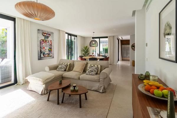 Chalet independiente en venta en Calle Auriga, Marbella
photo 1