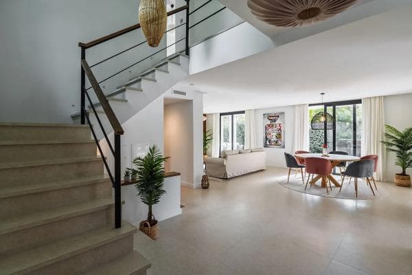 Chalet independiente en venta en Calle Auriga, Marbella
thumbnail 2