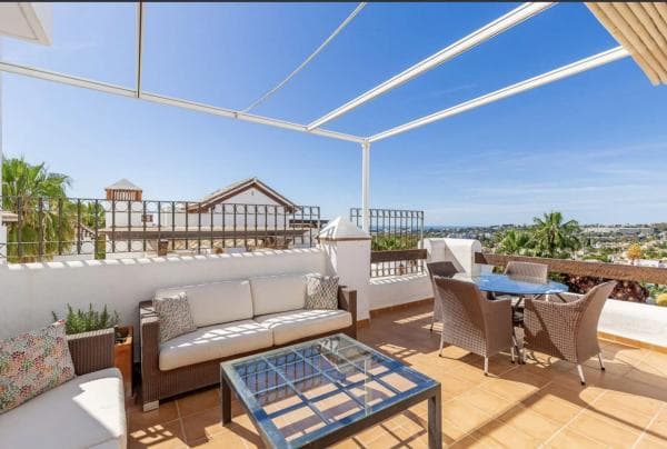 Duplex en venta en Barrio Los Naranjos, Marbella thumbnail 2