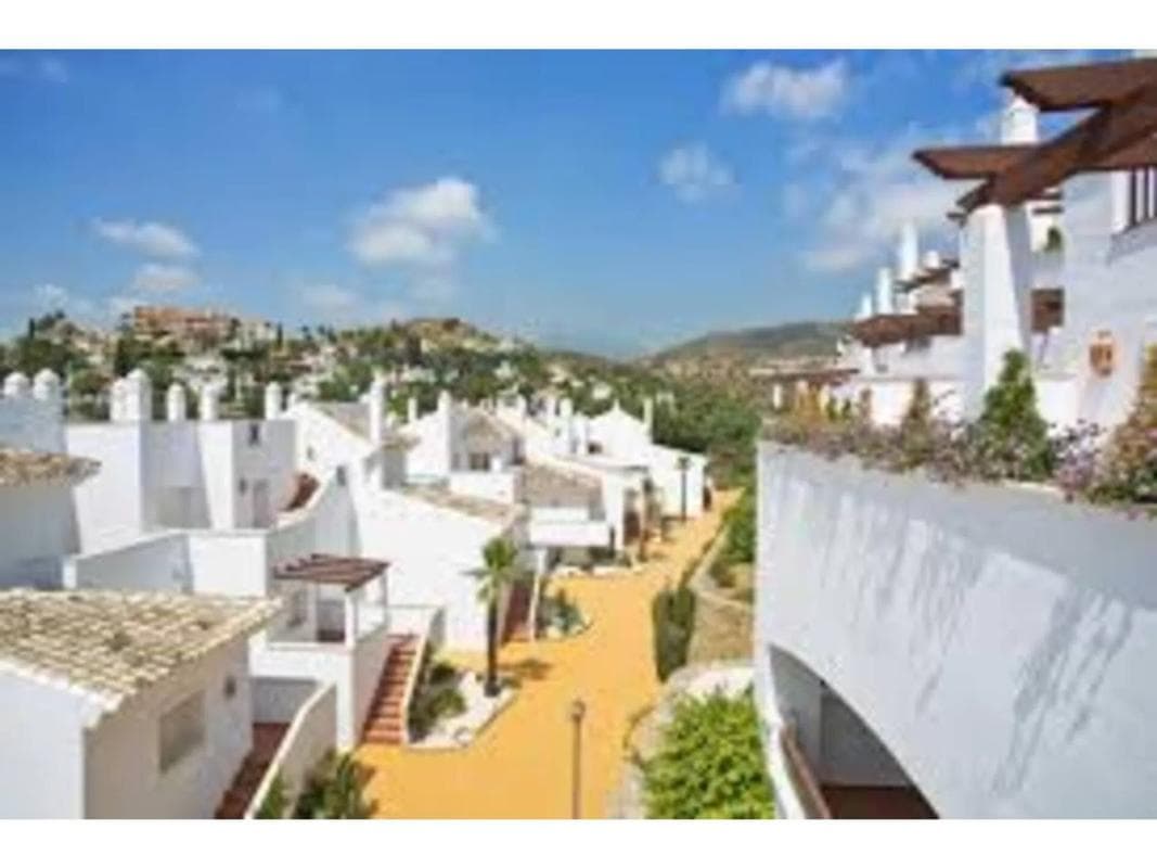 Venta de piso en Calle Auriga, Marbella
photo 2
