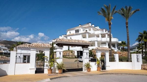 Piso en venta en Barrio Los Naranjos, Marbella
photo 1